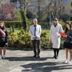 Uczniowie i nauczyciele oddali hołd ofiarom zbrodni katyńskiej w 85. rocznicę